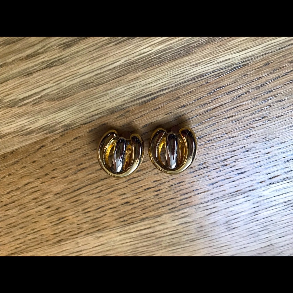 ***Last Chance*** Bundle 3 for $10 Vintage silver & gold toned clip on earrings.